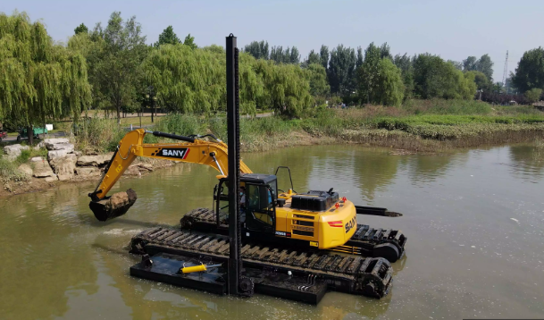 The Innovative Amphibious Excavator: Revolutionizing Construction Near Water