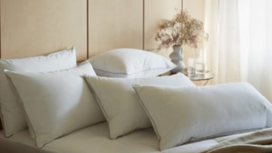 The Luxurious Comfort of White Goose Down Soft Pillows in Hotel Suites