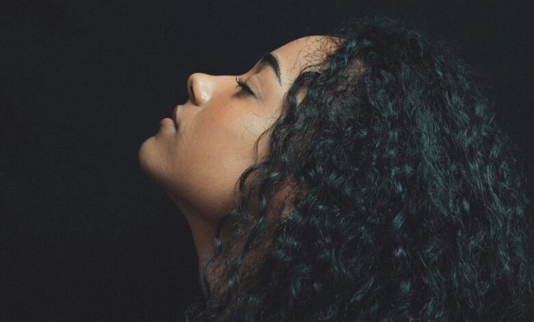 social profile discovery hub